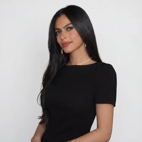 Layla M. - Account Management